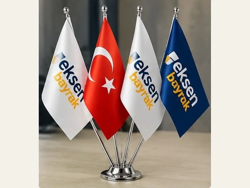 Dörtlü masa bayrağı